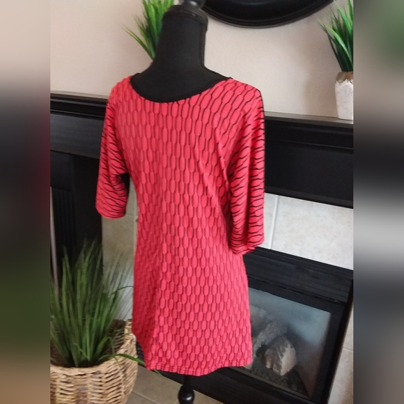 Coral and Black Tunic Top - Picture 10 of 11